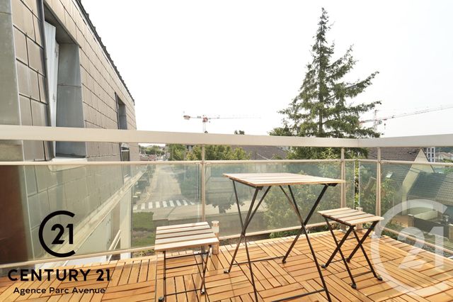 Appartement F2 à louer - 2 pièces - 44.5 m2 - OZOIR LA FERRIERE - 77 - ILE-DE-FRANCE - Century 21 Agence Parc Avenue