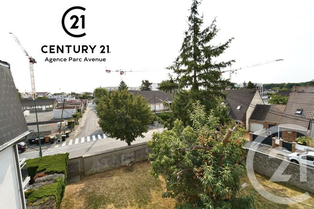 Appartement F2 à louer - 2 pièces - 44.5 m2 - OZOIR LA FERRIERE - 77 - ILE-DE-FRANCE - Century 21 Agence Parc Avenue