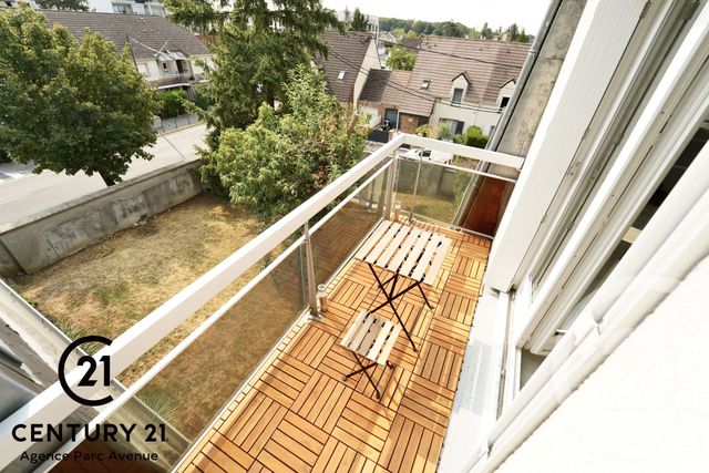 Appartement F2 à louer - 2 pièces - 44.5 m2 - OZOIR LA FERRIERE - 77 - ILE-DE-FRANCE - Century 21 Agence Parc Avenue