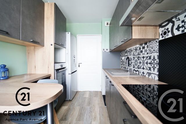 Appartement F2 à louer - 2 pièces - 44.5 m2 - OZOIR LA FERRIERE - 77 - ILE-DE-FRANCE - Century 21 Agence Parc Avenue