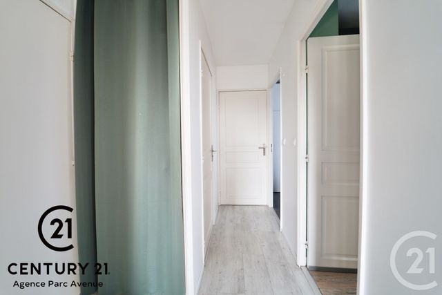 Appartement F2 à louer - 2 pièces - 44.5 m2 - OZOIR LA FERRIERE - 77 - ILE-DE-FRANCE - Century 21 Agence Parc Avenue