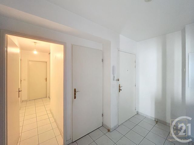 Appartement F3 à louer - 3 pièces - 63.8 m2 - BUSSY ST GEORGES - 77 - ILE-DE-FRANCE - Century 21 Agence Parc Avenue