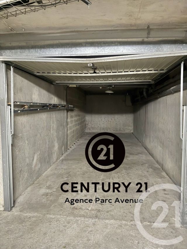 parking - BUSSY ST GEORGES - 77