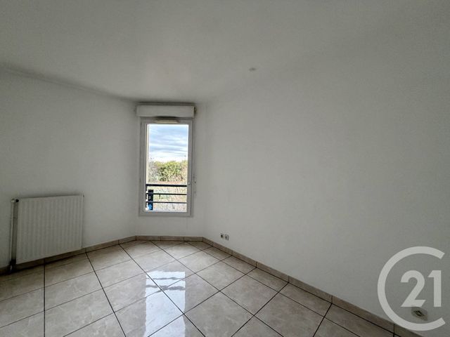 Appartement F3 à louer - 3 pièces - 63.87 m2 - BUSSY ST GEORGES - 77 - ILE-DE-FRANCE - Century 21 Agence Parc Avenue