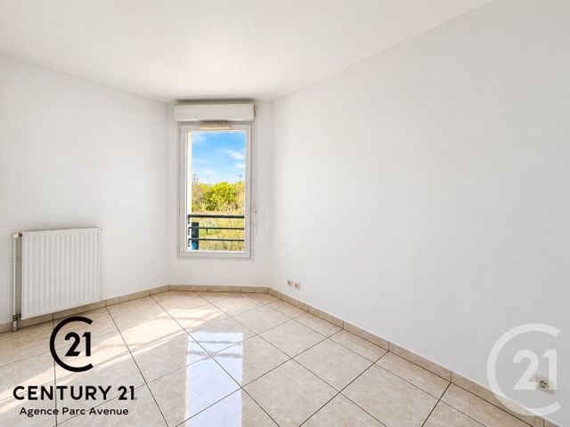 Appartement F3 à louer - 3 pièces - 63.87 m2 - BUSSY ST GEORGES - 77 - ILE-DE-FRANCE - Century 21 Agence Parc Avenue