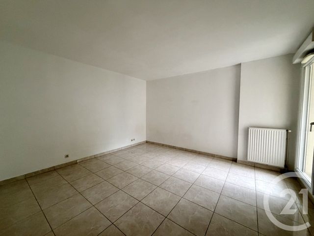 Appartement F3 à louer - 3 pièces - 63.87 m2 - BUSSY ST GEORGES - 77 - ILE-DE-FRANCE - Century 21 Agence Parc Avenue