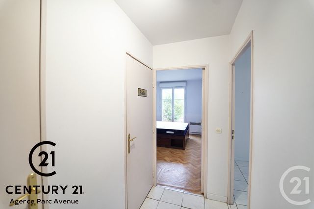 Appartement F2 à vendre - 2 pièces - 43.22 m2 - BUSSY ST GEORGES - 77 - ILE-DE-FRANCE - Century 21 Agence Parc Avenue