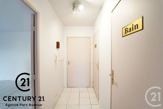 Appartement F2 à vendre - 2 pièces - 43.22 m2 - BUSSY ST GEORGES - 77 - ILE-DE-FRANCE - Century 21 Agence Parc Avenue