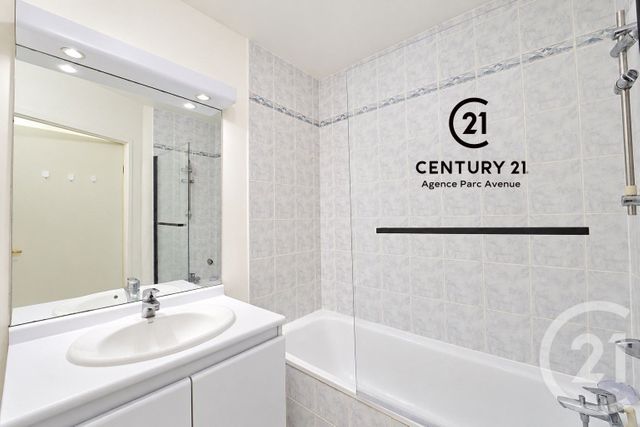 Appartement F3 à louer - 3 pièces - 59.0 m2 - BUSSY ST GEORGES - 77 - ILE-DE-FRANCE - Century 21 Agence Parc Avenue