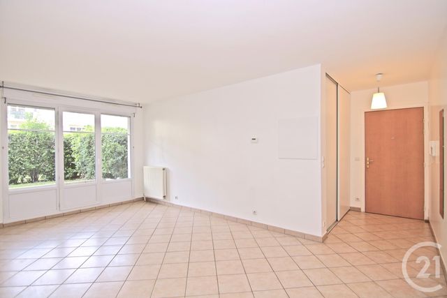 Appartement F3 à louer - 3 pièces - 67.07 m2 - BUSSY ST GEORGES - 77 - ILE-DE-FRANCE - Century 21 Agence Parc Avenue