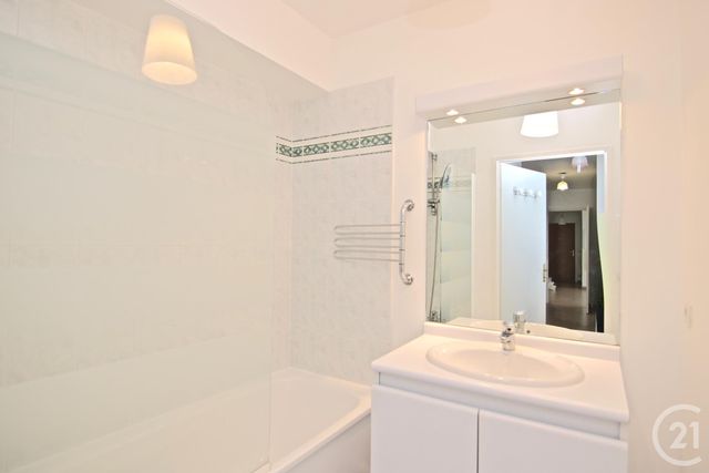 Appartement F3 à louer - 3 pièces - 67.07 m2 - BUSSY ST GEORGES - 77 - ILE-DE-FRANCE - Century 21 Agence Parc Avenue