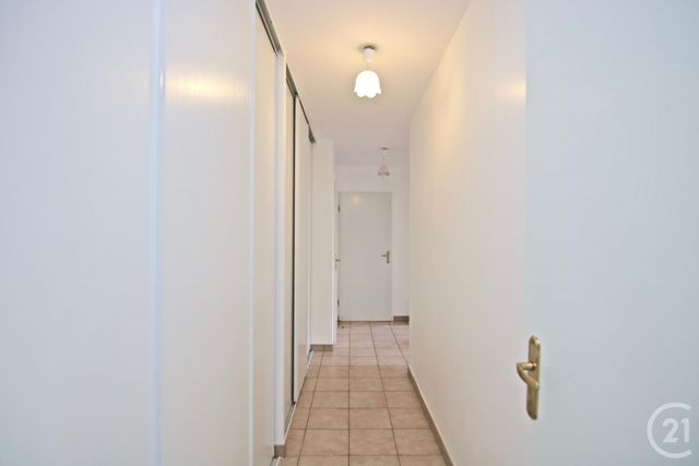 Appartement F3 à louer - 3 pièces - 67.07 m2 - BUSSY ST GEORGES - 77 - ILE-DE-FRANCE - Century 21 Agence Parc Avenue